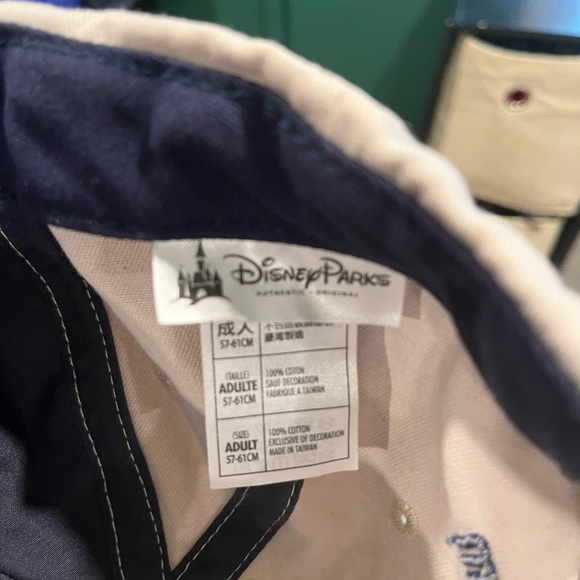 Mickey Mouse Walt Disney hat - Picture 3 of 3